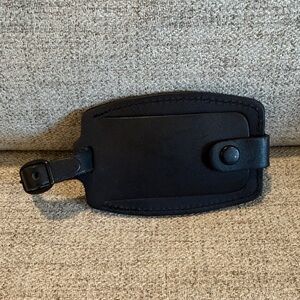 Brand new Briggs & Riley Travelware Leather Luggage Tag in black